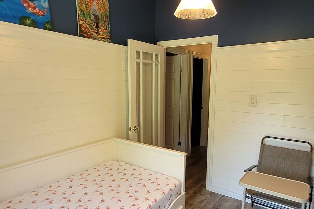 Photo of Bedroom in Victoria Road