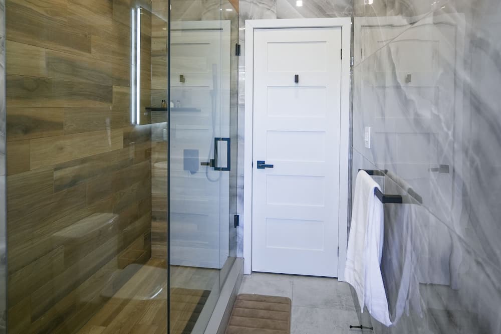 Photo of Bathroom in Faraday