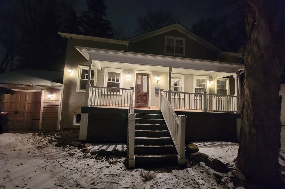 Photo of Outdoor in Thornhill