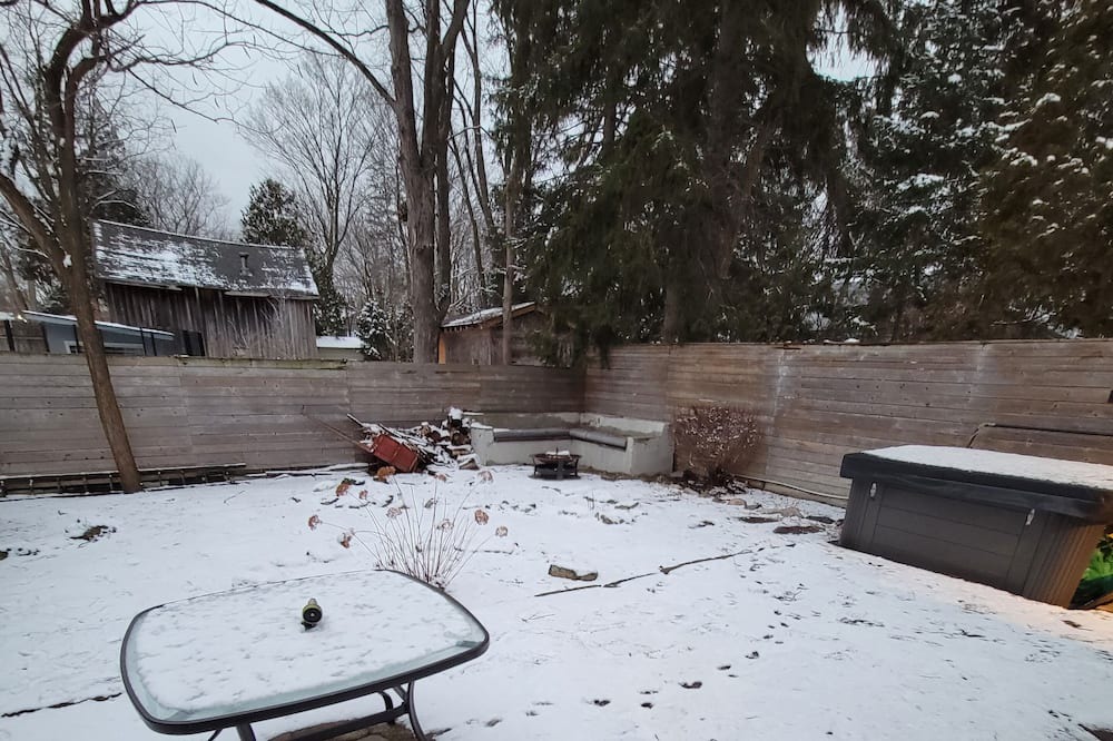Photo of Others in Thornhill