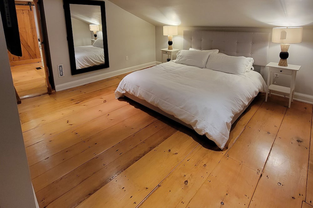 Photo of Bedroom in Thornhill