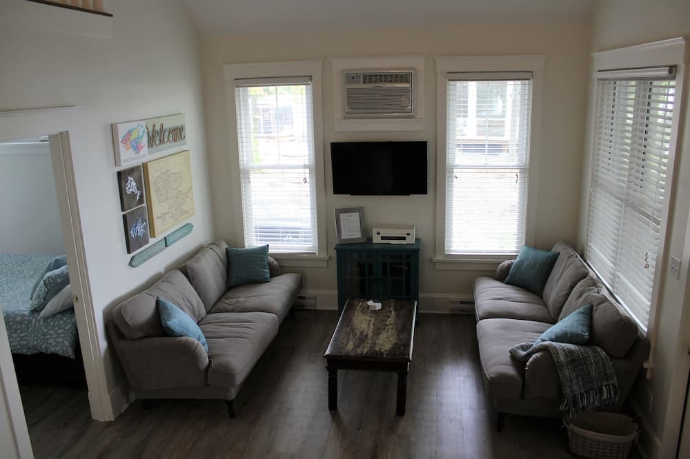 Photo of Livingroom in Cherry Valley