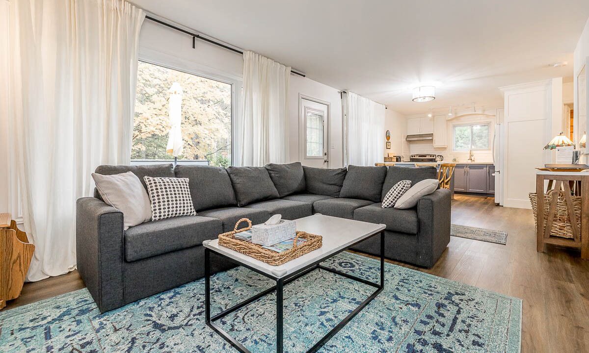 Photo of Livingroom in Tiny