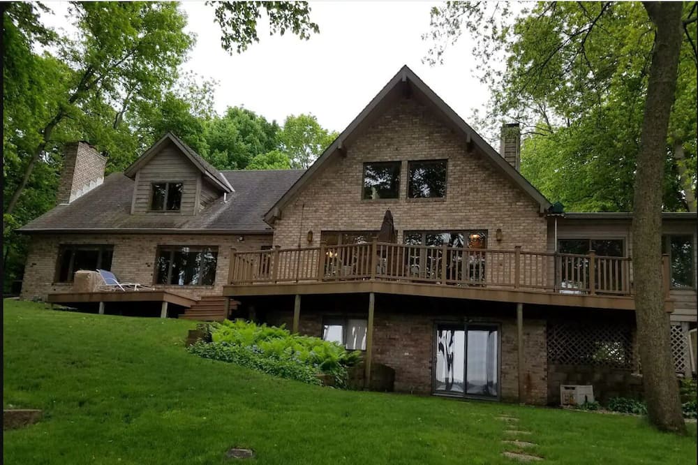 Photo of Outdoor in Madison Lake