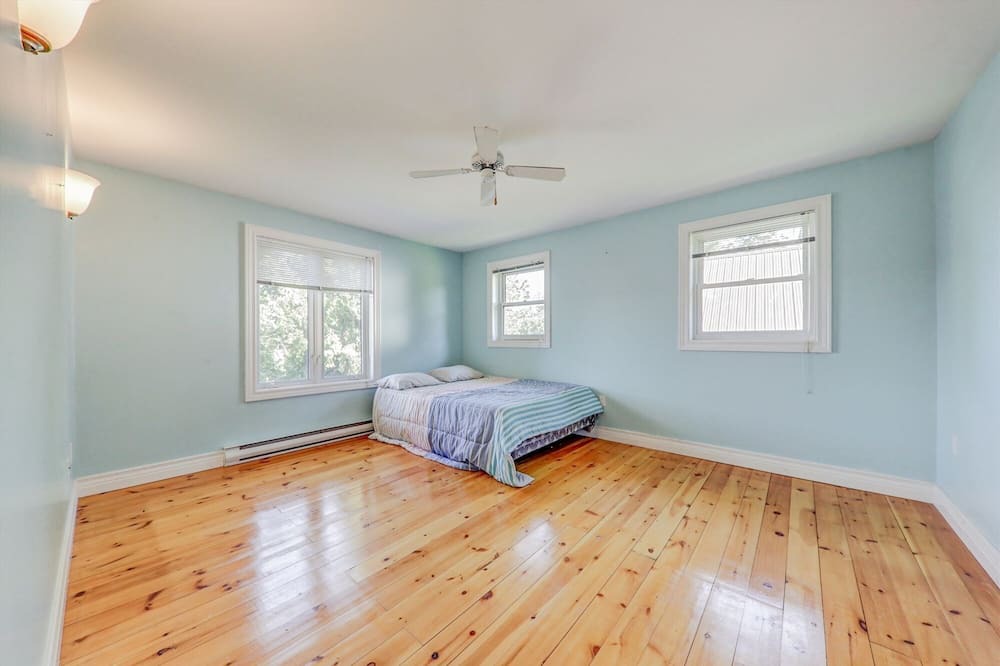 Photo of Bedroom in Rosedale