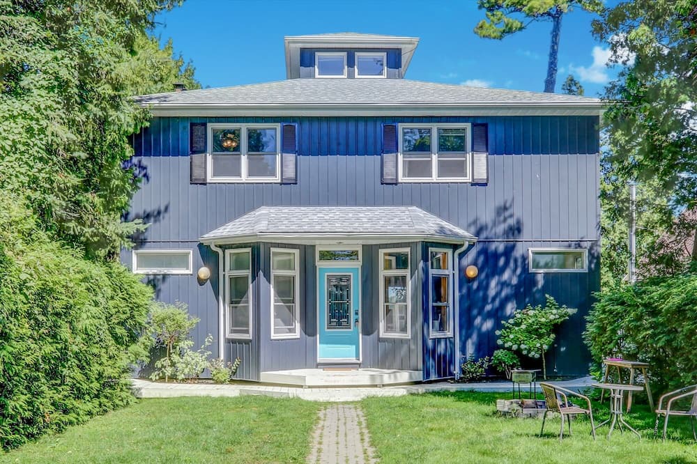 Photo of Outdoor in Rosedale