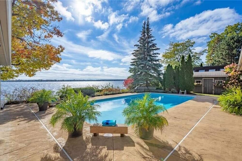 Photo of Outdoor in Quinte West