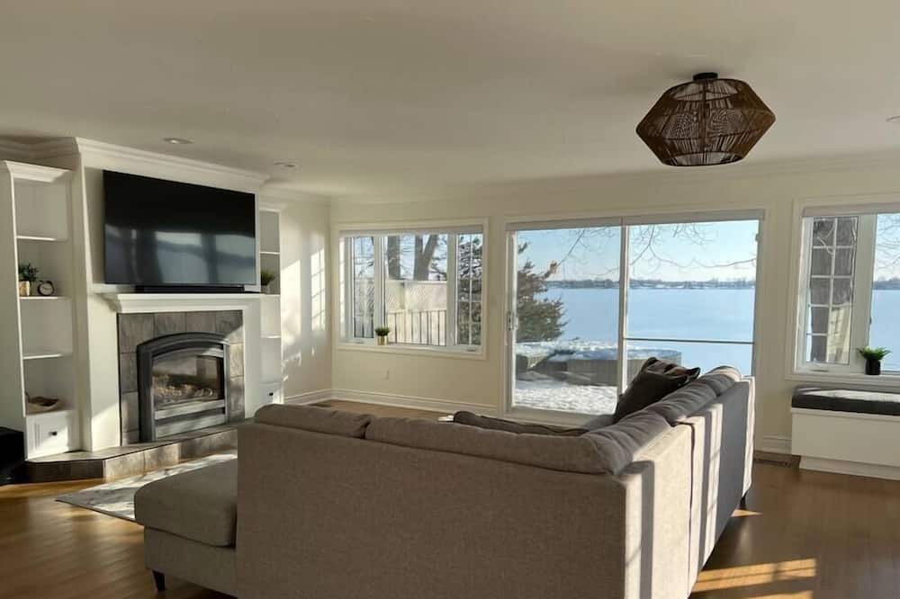 Photo of Bedroom in Quinte West