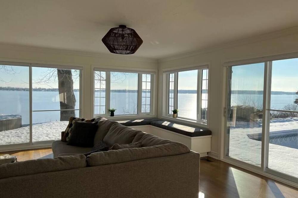 Photo of Bedroom in Quinte West