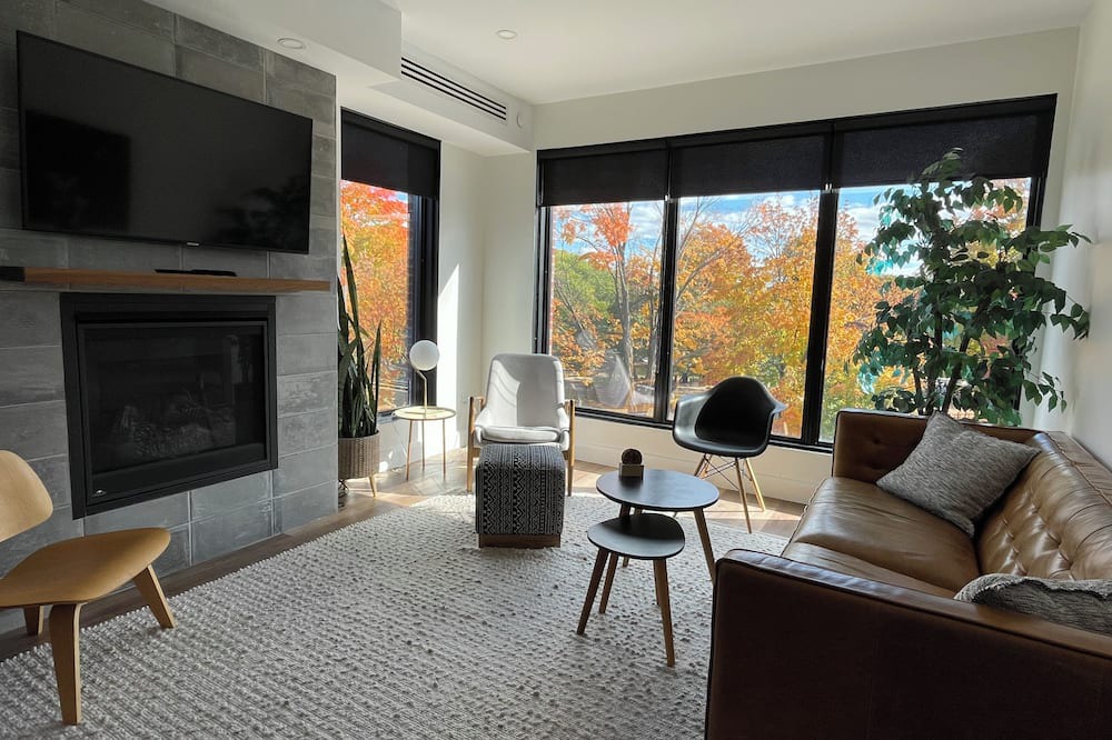 Photo of Livingroom in Centretown