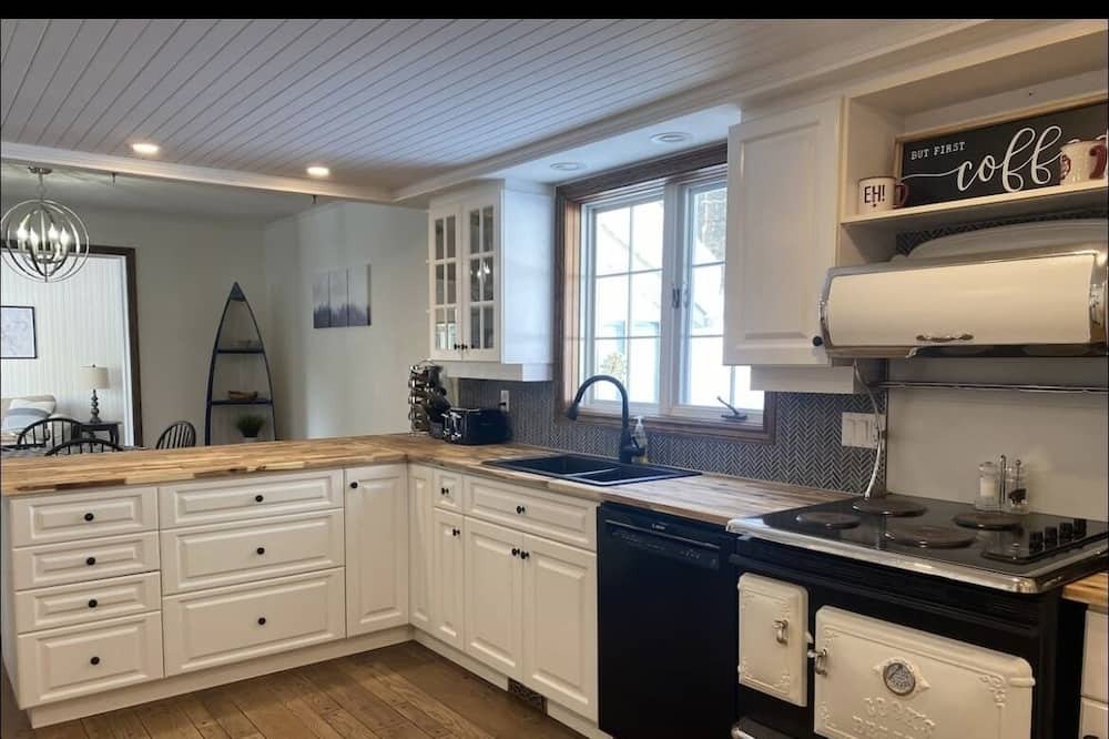 Photo of Kitchen in Port Sydney