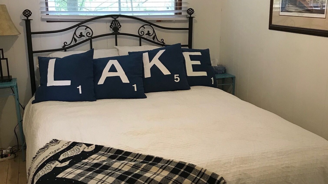 Photo of Bedroom in Trent Lakes