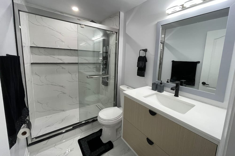 Photo of Bathroom in Georgina