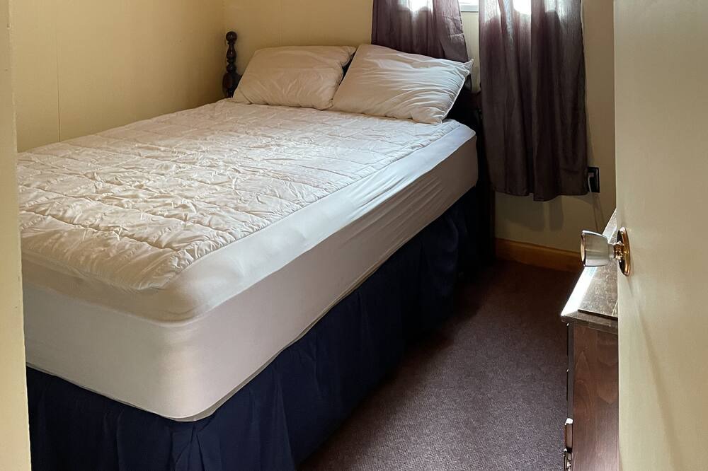 Photo of Bedroom in North Frontenac