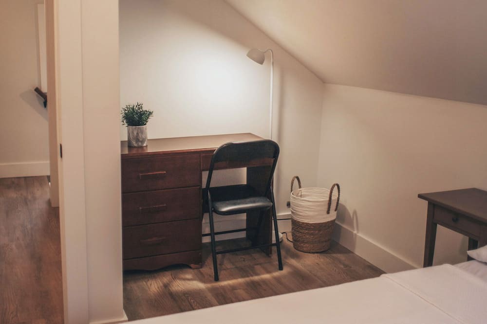 Photo of Bedroom in Haliburton