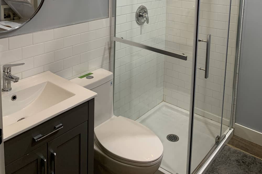 Photo of Bathroom in Dysart et al