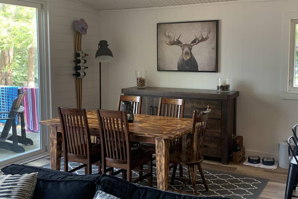 Photo of Livingroom in Dysart et al