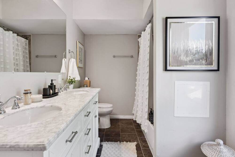 Photo of Bathroom in West Seventh