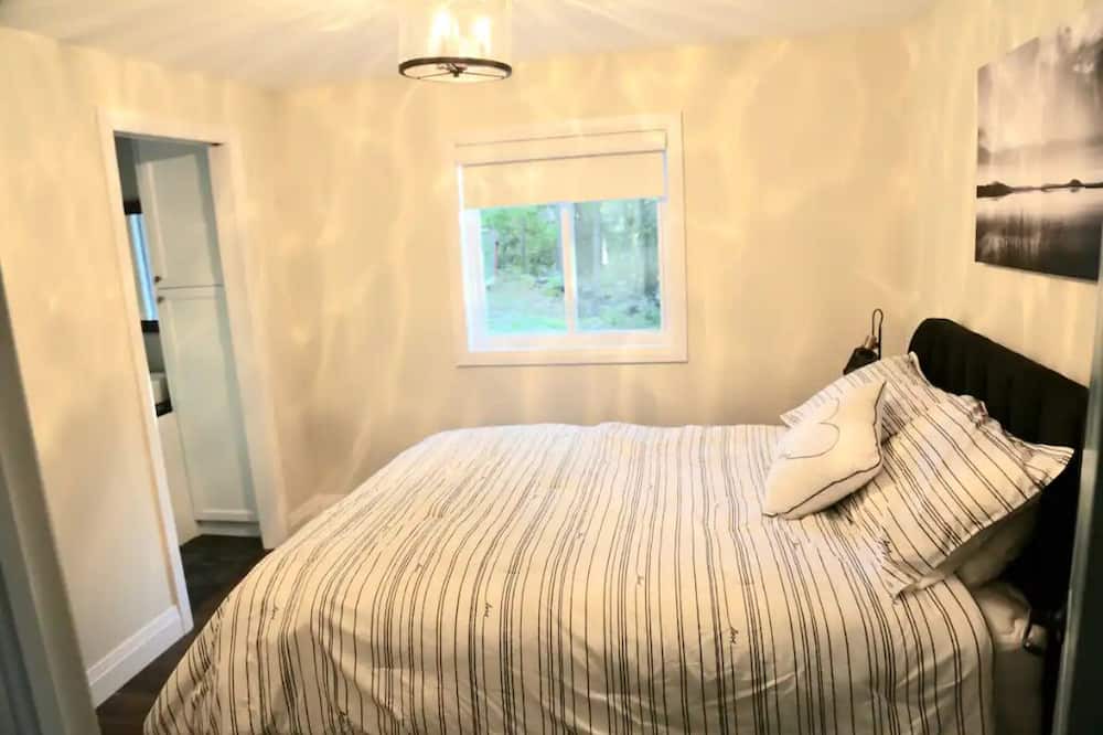 Photo of Bedroom in Trent Lakes