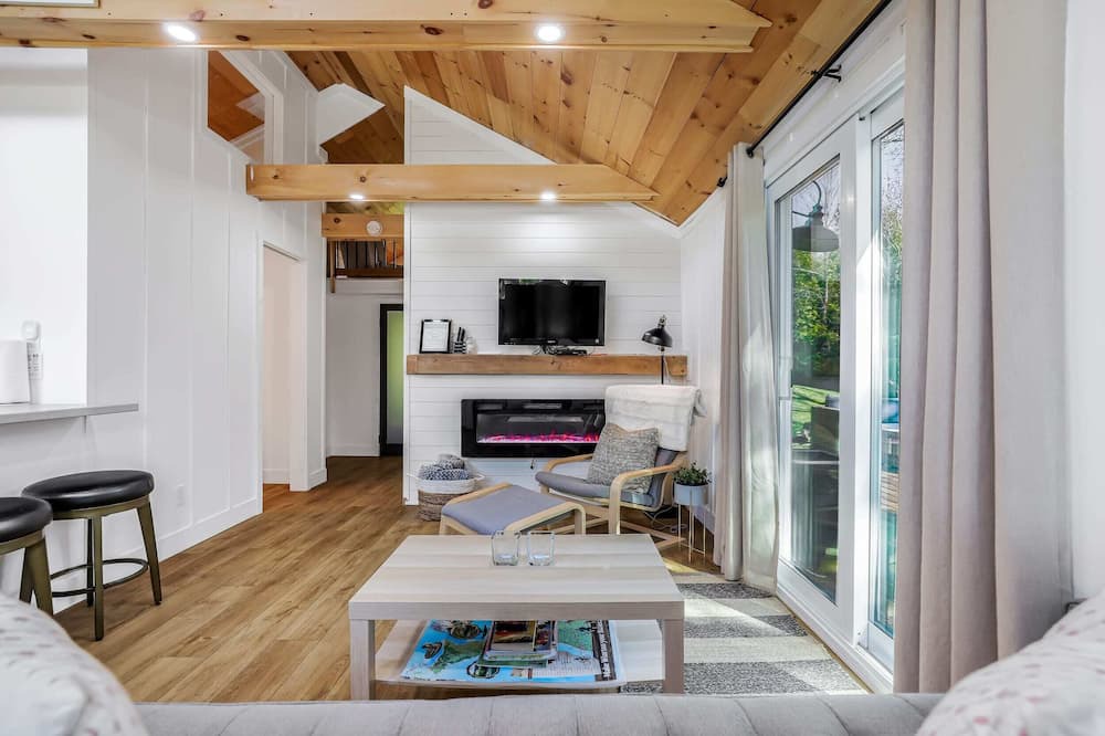 Photo of Livingroom in South Bruce Peninsula