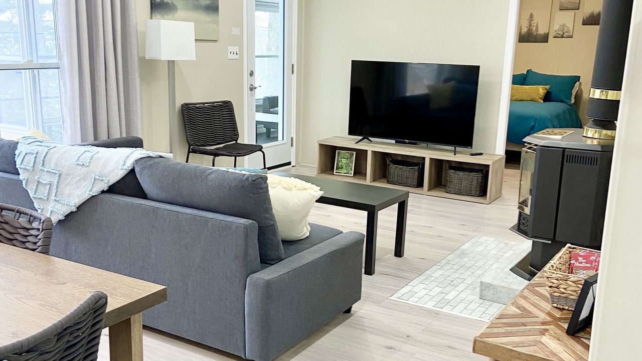 Photo of Livingroom in Omemee