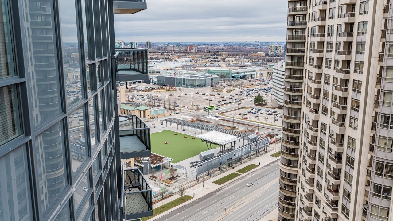 Photo of Patio Balcony in Downtown Mississauga