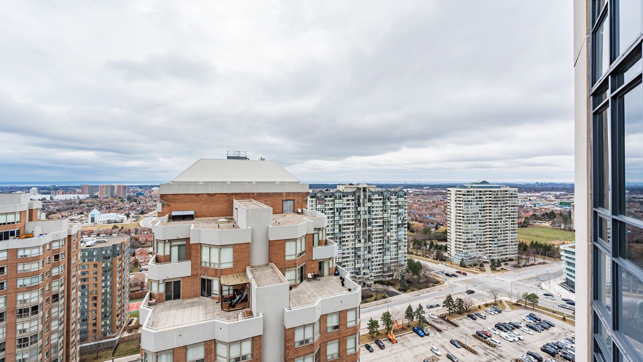 Photo of Patio Balcony in Downtown Mississauga