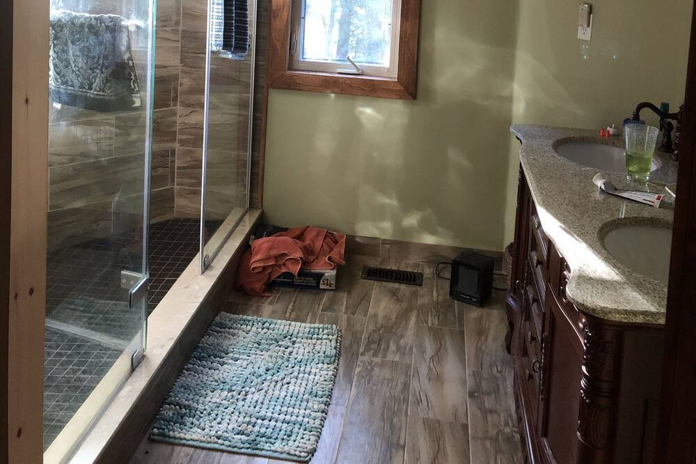 Photo of Bathroom in Catchacoma