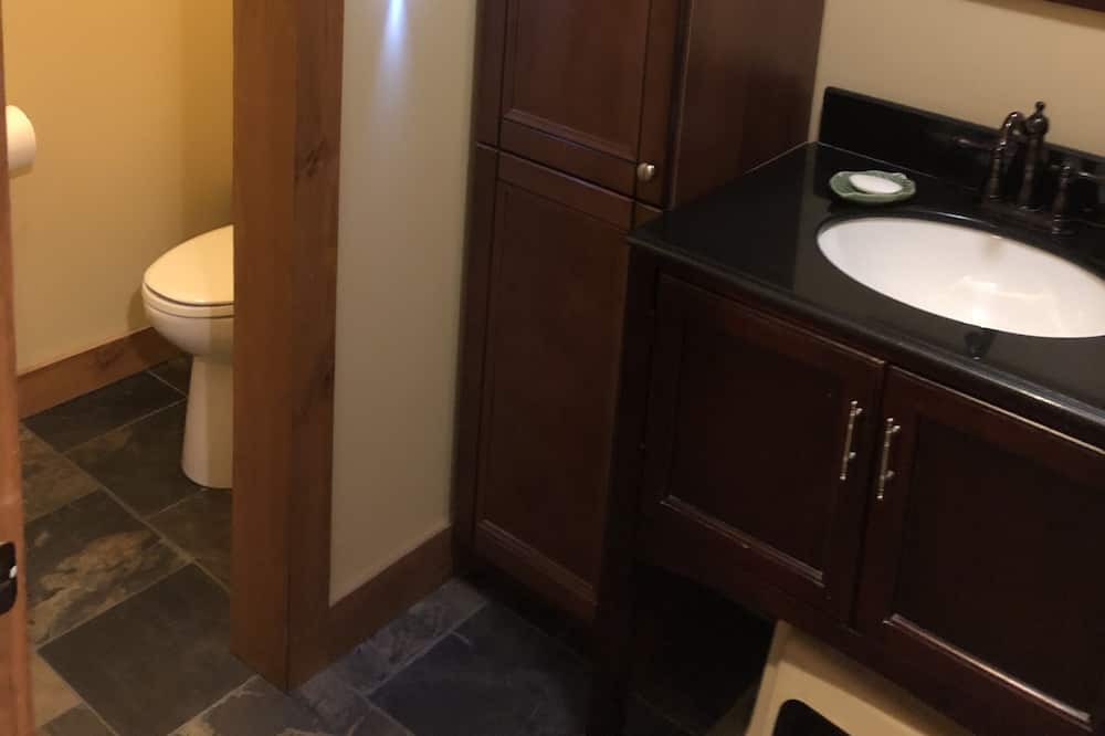 Photo of Bathroom in Catchacoma