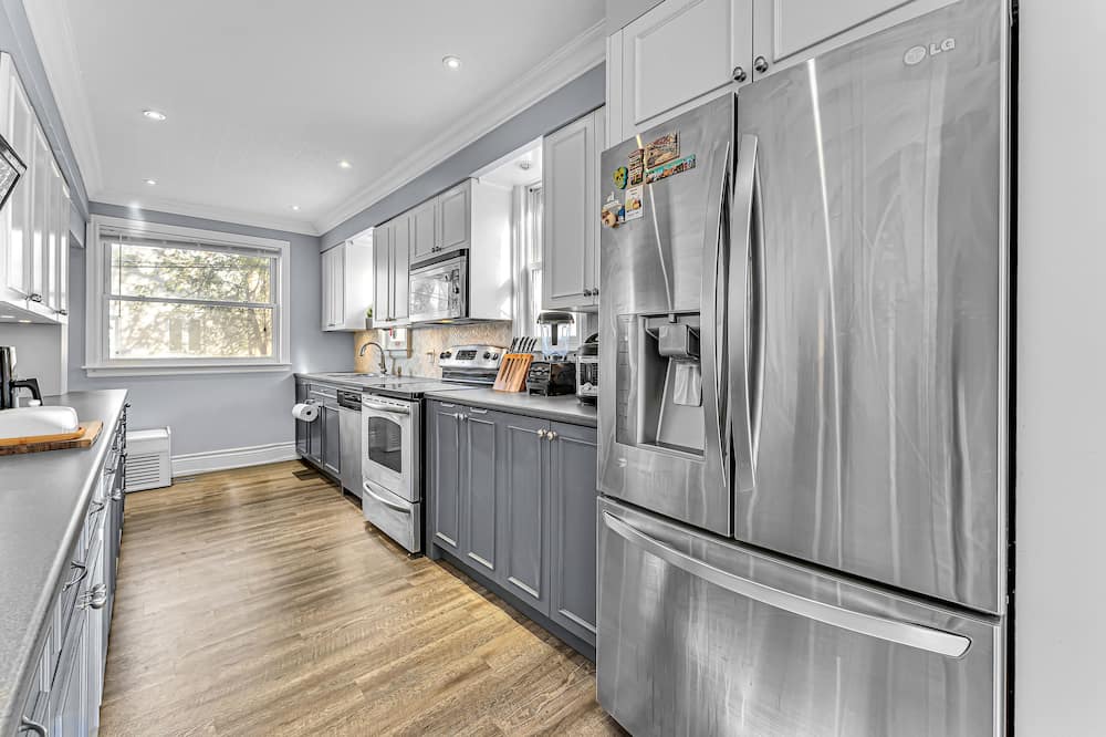 Photo of Kitchen in Clarkson-Lorne Park