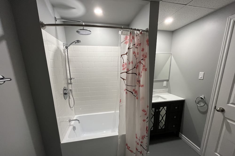 Photo of Bathroom in North Glengarry