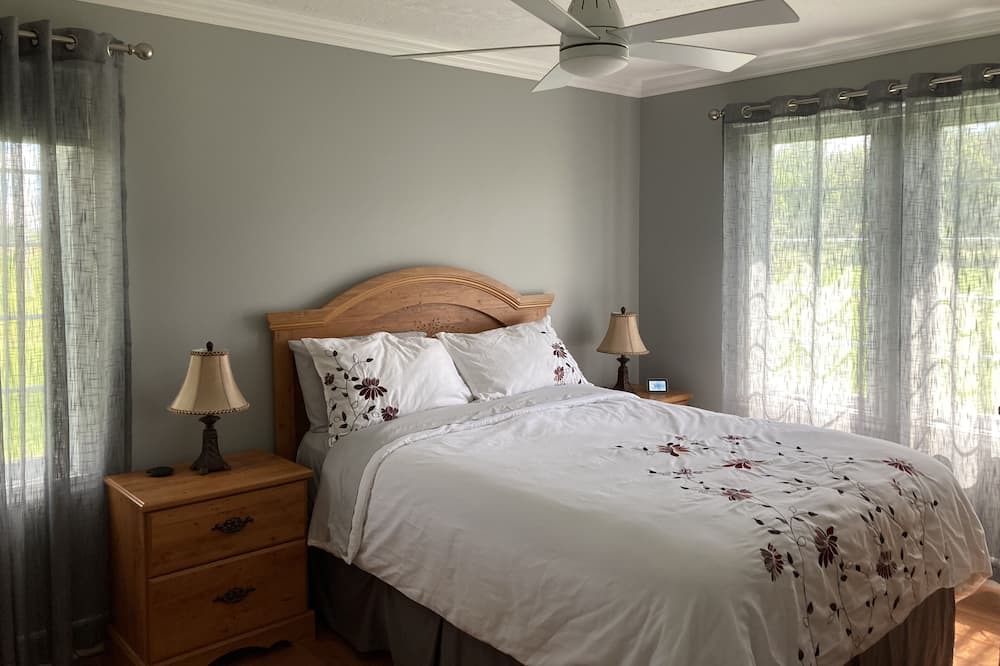 Photo of Bedroom in North Glengarry
