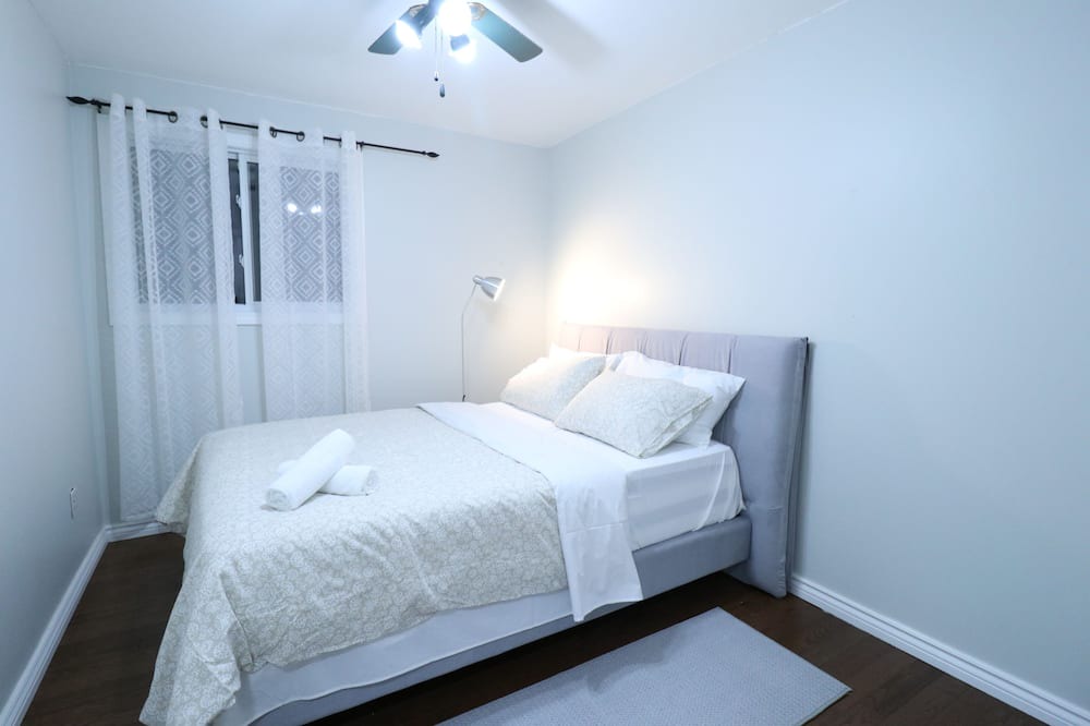 Photo of Bedroom in Manvers