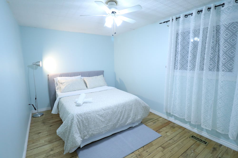 Photo of Bedroom in Manvers