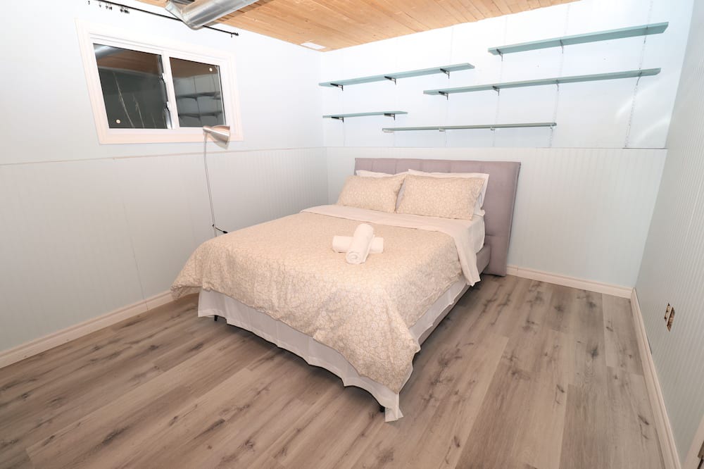 Photo of Bedroom in Manvers