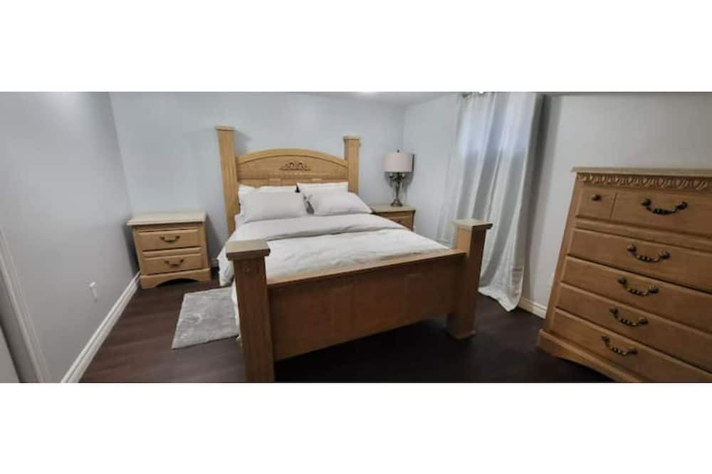 Photo of Bedroom in Amherstview