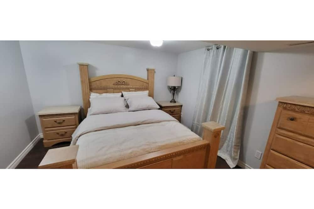 Photo of Bedroom in Amherstview