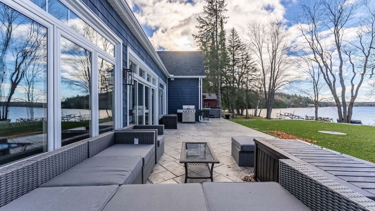 Photo of Patio Balcony in Coe Hill