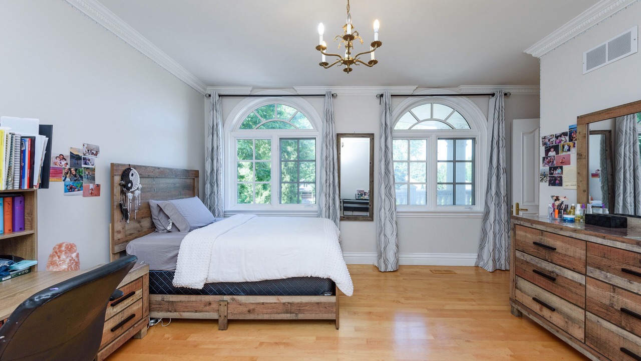 Photo of Bedroom in Clarkson-Lorne Park