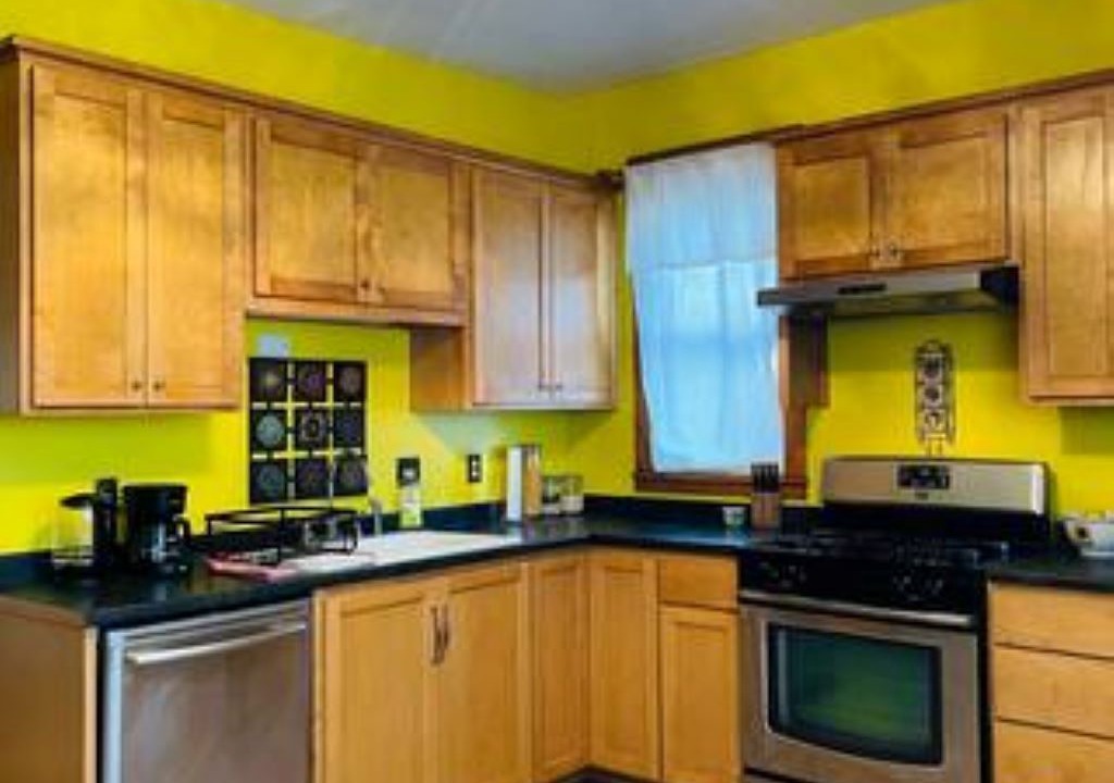 Photo of Kitchen in Summit - University