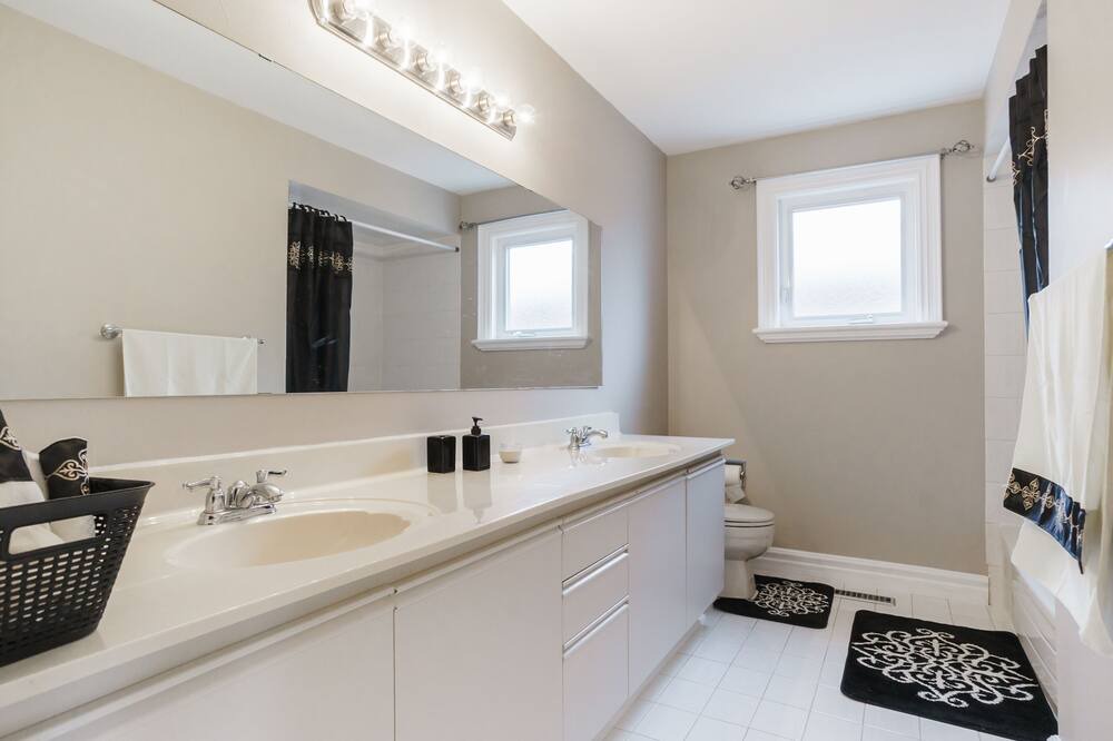 Photo of Bathroom in East Credit