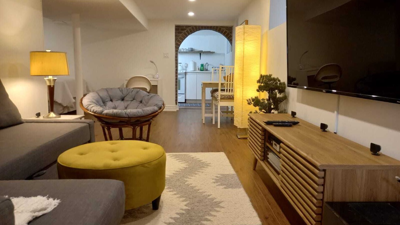 Photo of Livingroom in Earlscourt