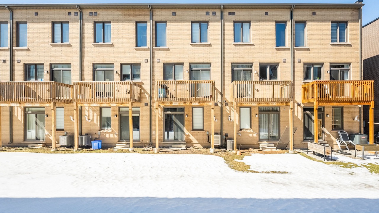 Photo of Outdoor in Oakville
