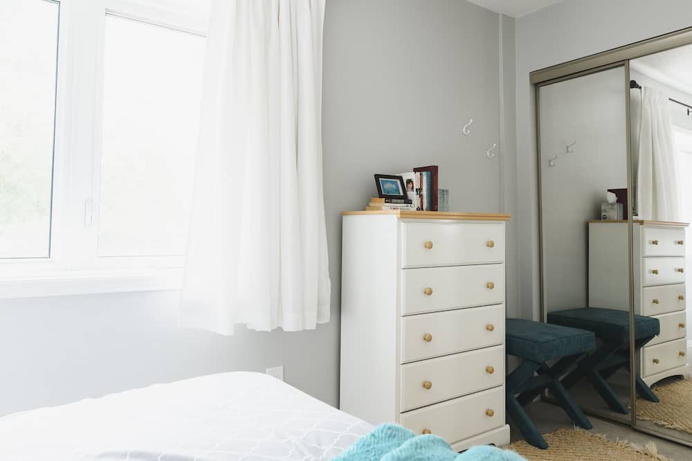 Photo of Bedroom in Sarnia