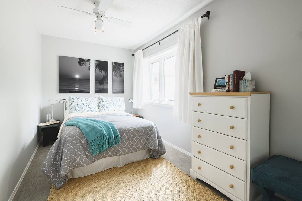 Photo of Bedroom in Sarnia