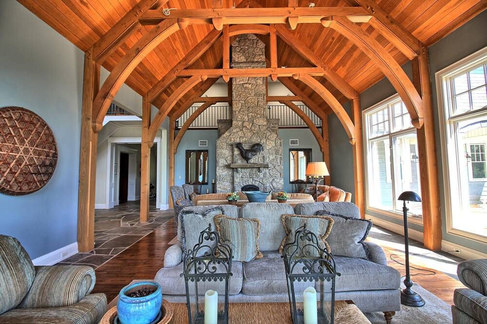 Photo of Livingroom in Rosseau