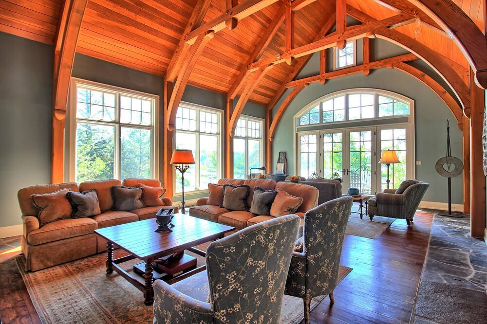 Photo of Livingroom in Rosseau