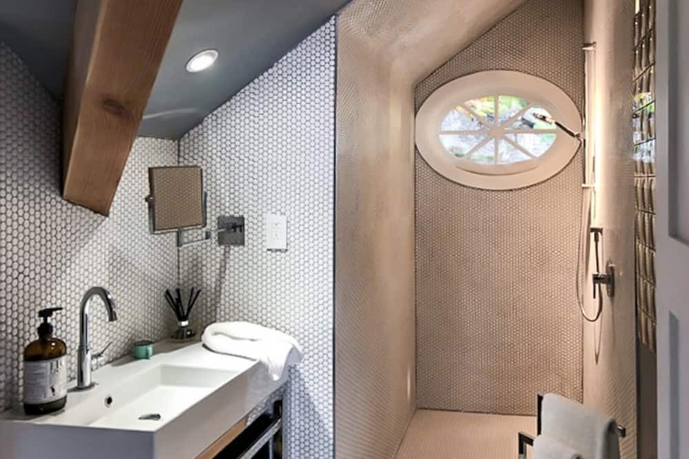 Photo of Bathroom in Rosseau