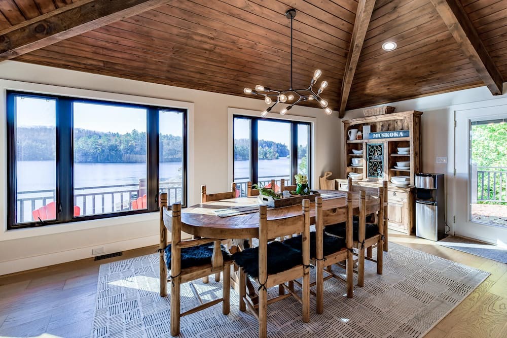 Photo of Livingroom in Rosseau