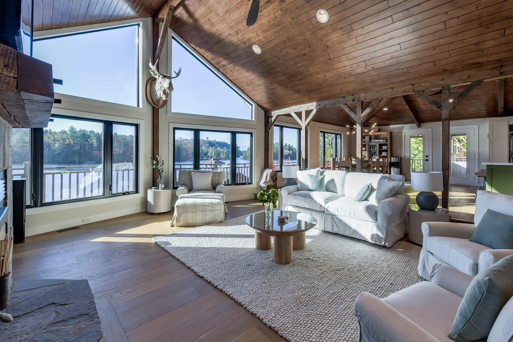 Photo of Livingroom in Rosseau